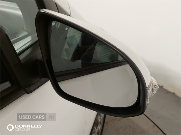 Used Toyota Yaris 2017 for sale - 78186108: Photo 27