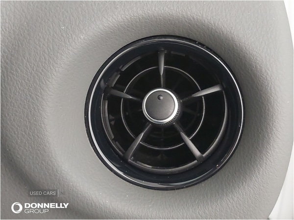 Used Toyota Yaris 2017 for sale - 78186108: Photo 32