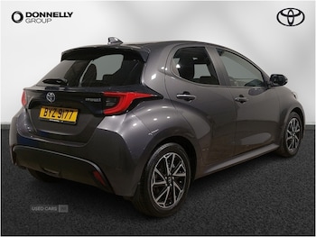 Used Toyota Yaris 2023 for sale - 79117372: Photo