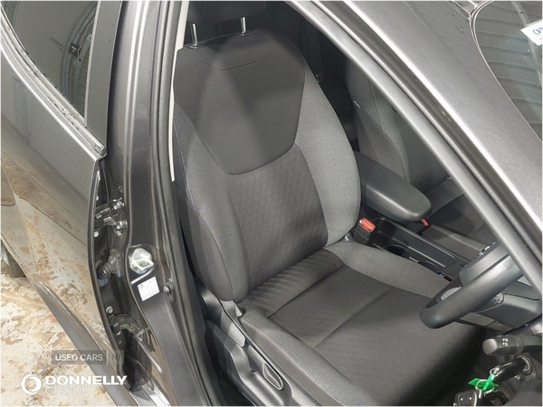 Used Toyota Yaris 2022 for sale - 77883928: Photo 41