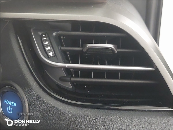 Used Toyota C-HR 2017 for sale - 76513875: Photo 32