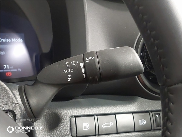 Used Toyota C-HR 2025 for sale - 76702602: Photo 29