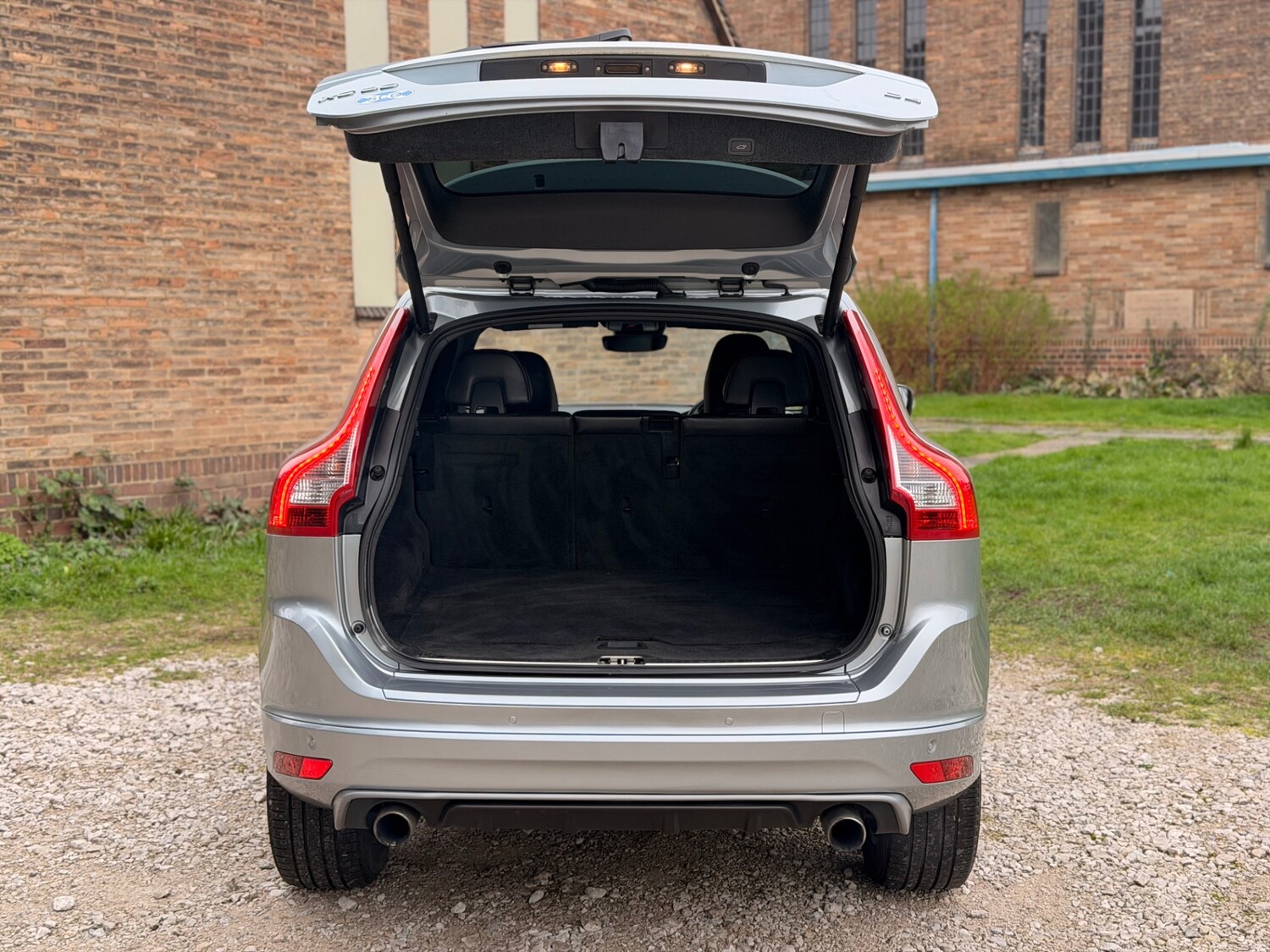 Used Volvo XC60 2014 for sale - 77840050: Photo 11