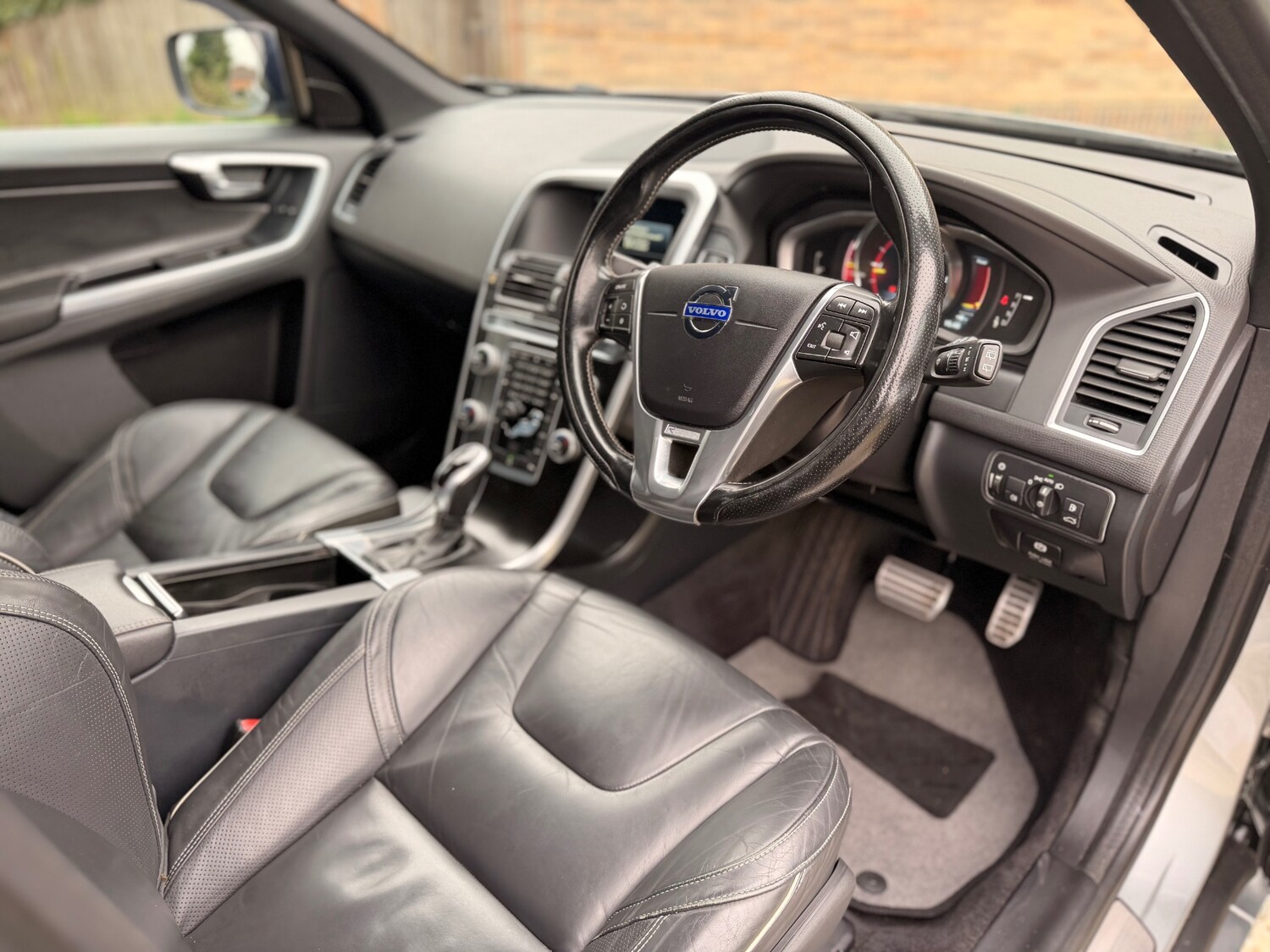 Used Volvo XC60 2014 for sale - 77840050: Photo 16