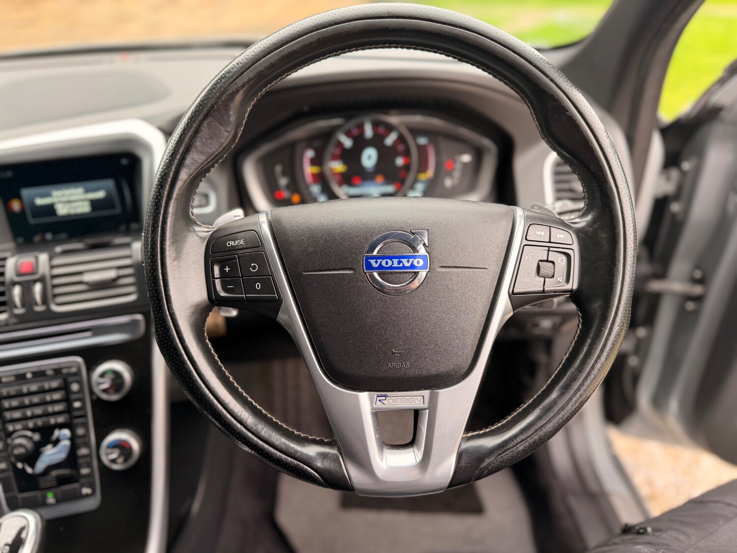 Used Volvo XC60 2014 for sale - 77840050: Photo 19