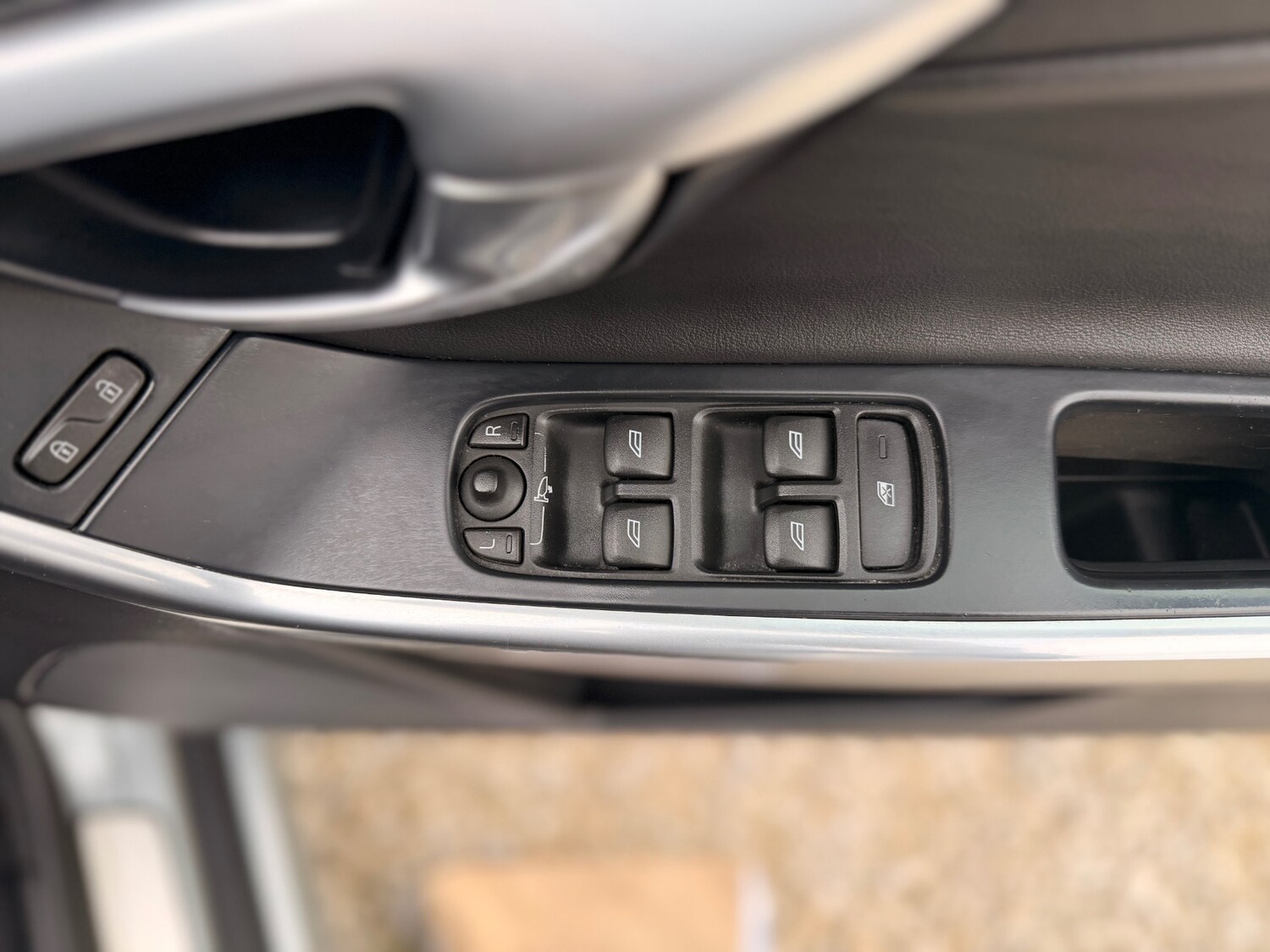 Used Volvo XC60 2014 for sale - 77840050: Photo 26