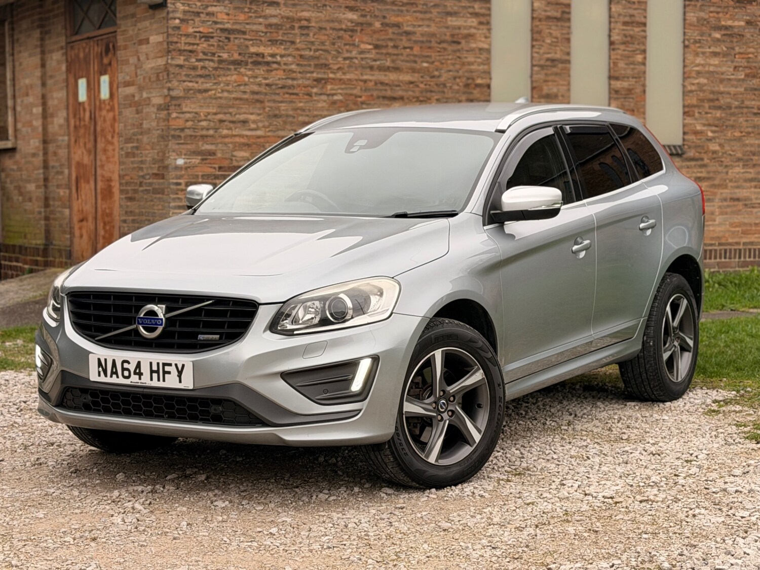 Used Volvo XC60 2014 for sale - 77840050: Photo 6