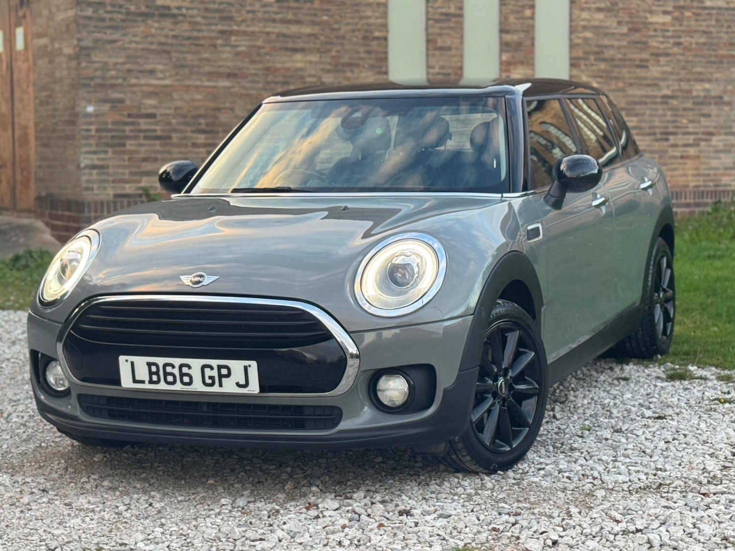 Used MINI Clubman 2017 for sale - 76044875: Photo 1