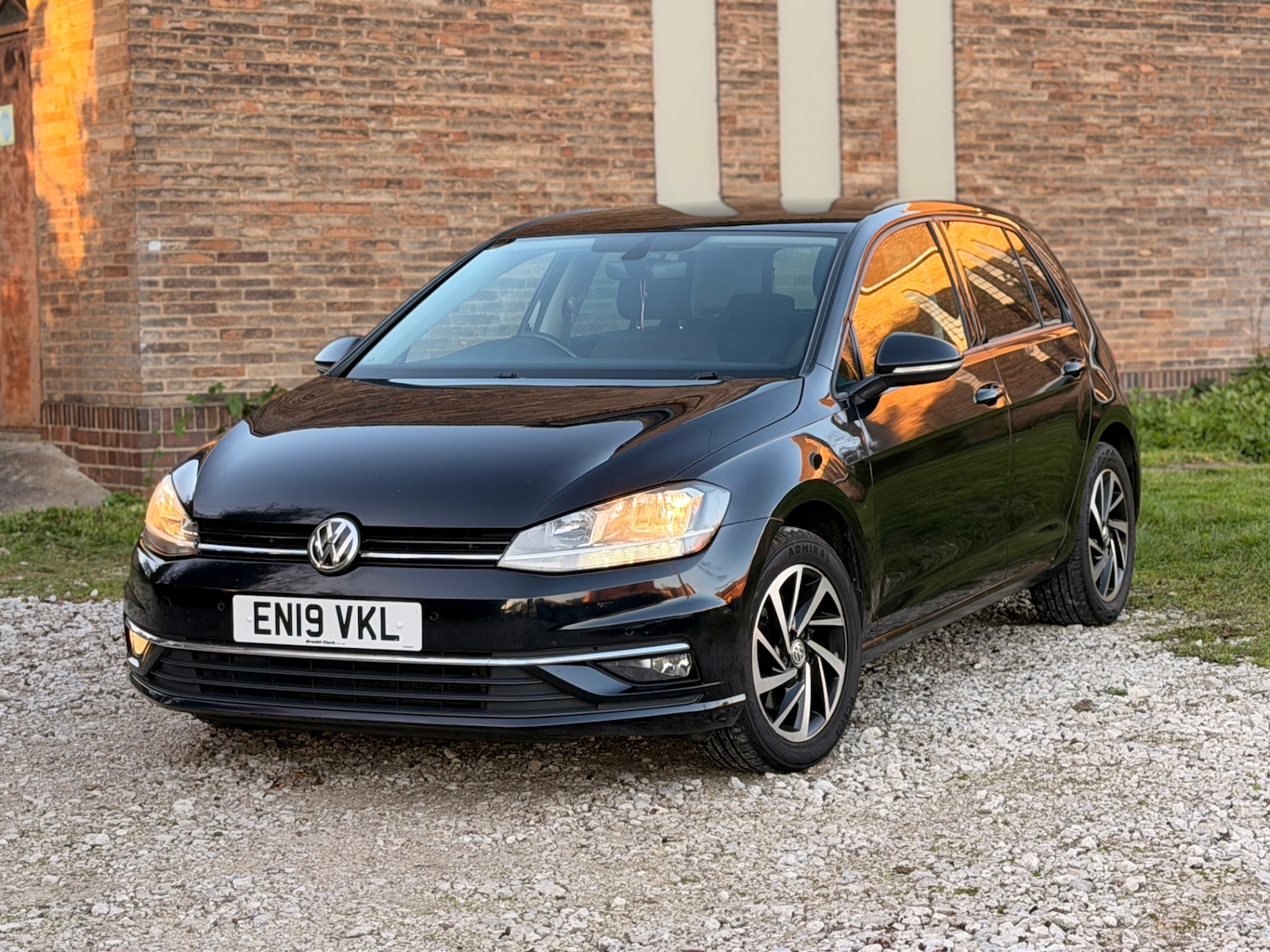 Used Volkswagen Golf 2019 for sale - 76608593: Photo 1
