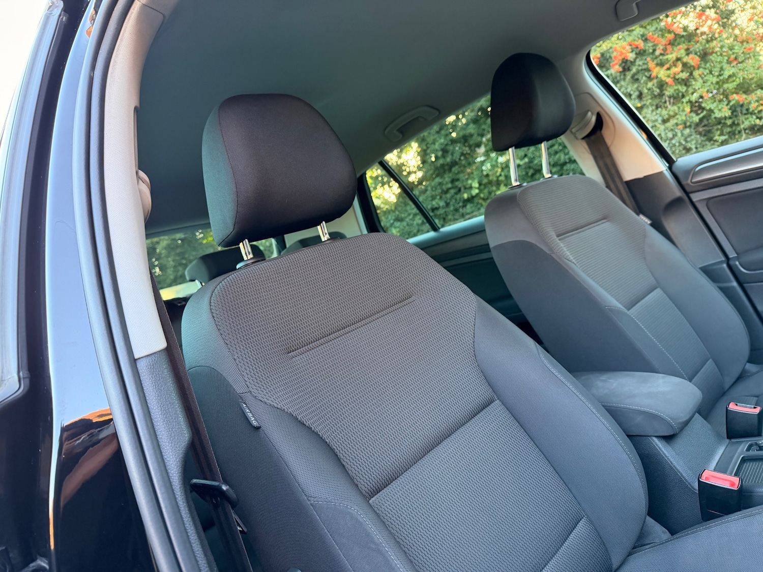 Used Volkswagen Golf 2019 for sale - 76608593: Photo 14