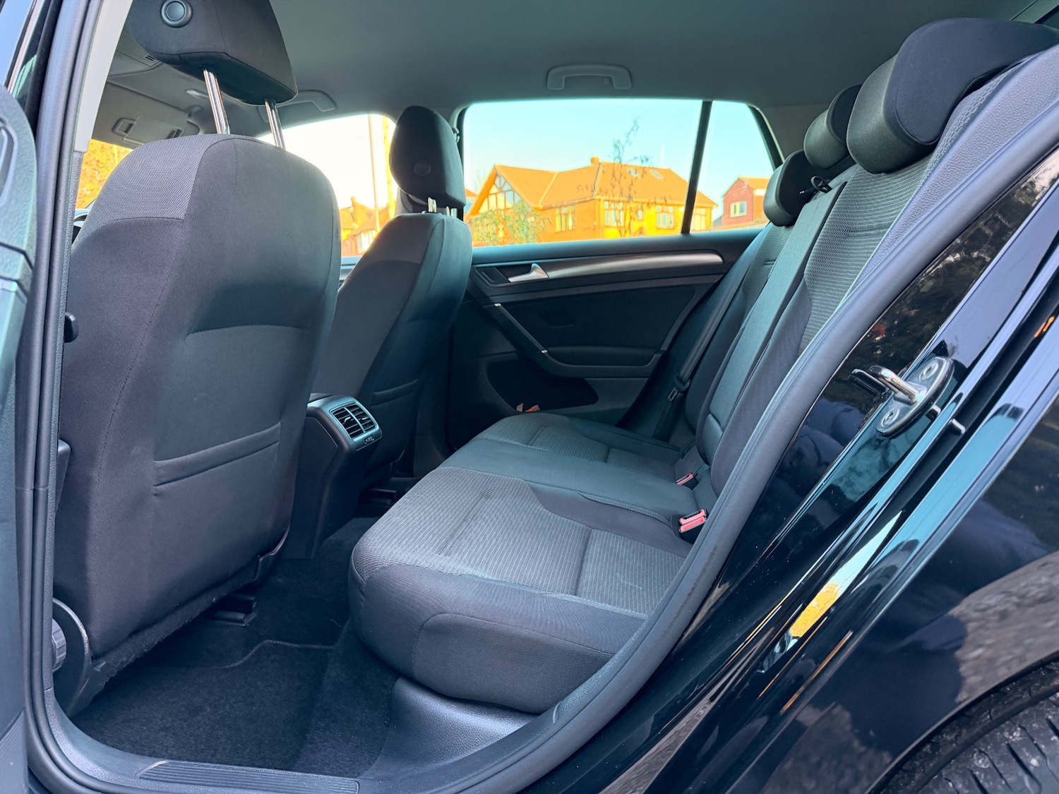 Used Volkswagen Golf 2019 for sale - 76608593: Photo 24