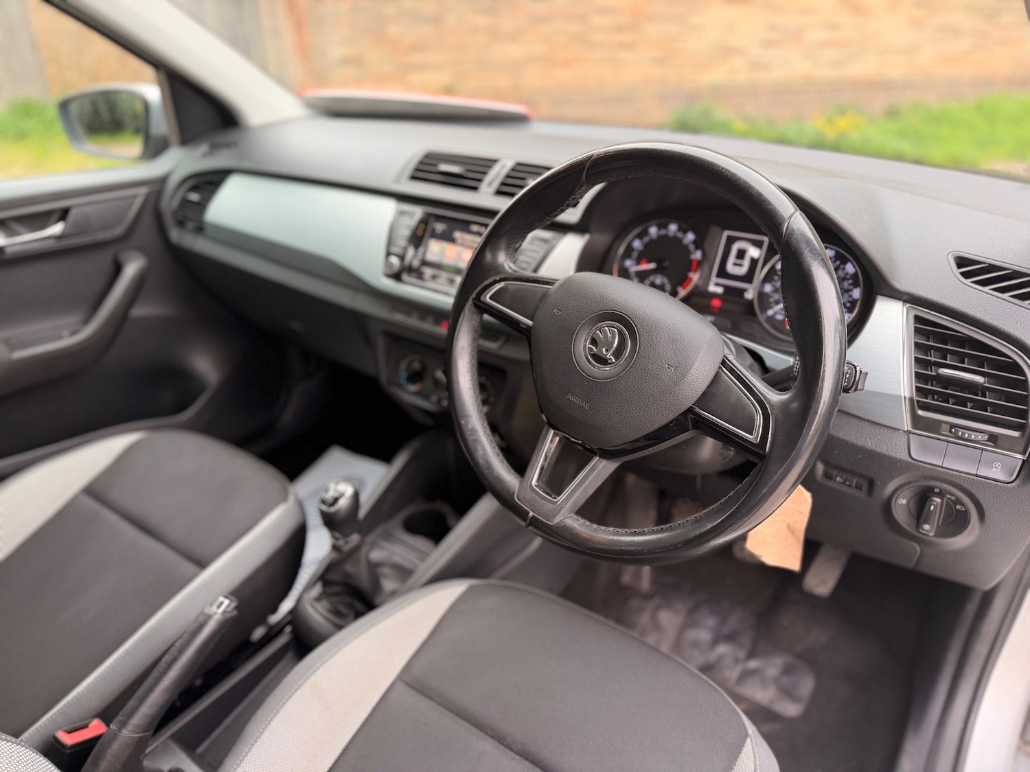 Used Skoda Fabia 2015 for sale - 77982761: Photo 15