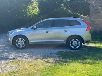Used Volvo XC60 2015 for sale - 78452468: Photo