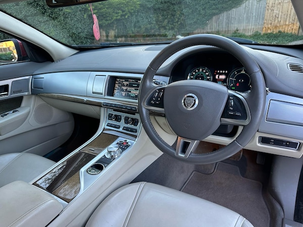 Used Jaguar XF 2013 for sale - 75639784: Photo 22