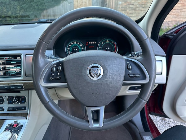 Used Jaguar XF 2013 for sale - 75639784: Photo 23