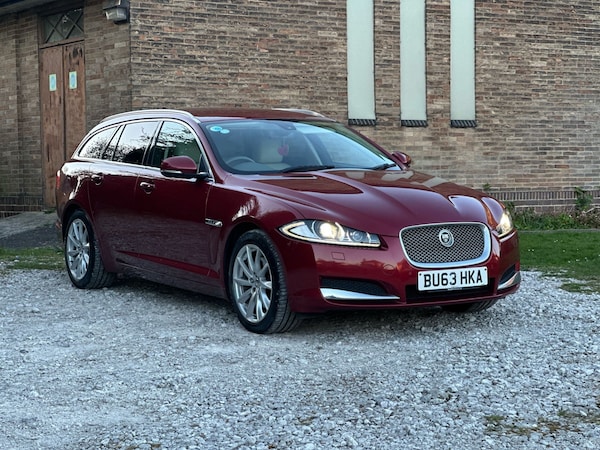 Used Jaguar XF 2013 for sale - 75639784: Photo 2