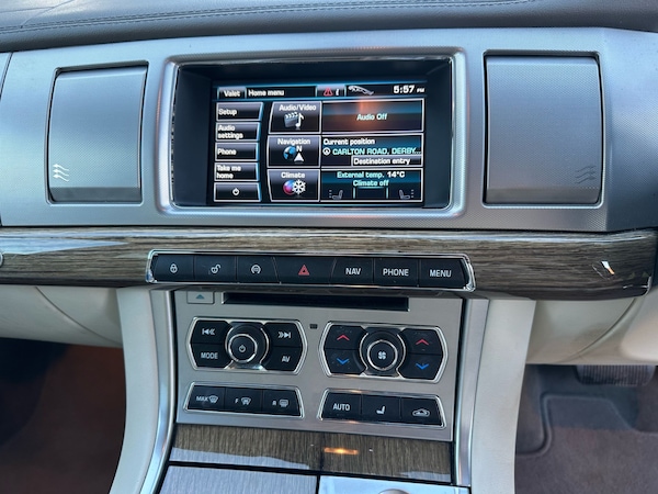 Used Jaguar XF 2013 for sale - 75639784: Photo 30