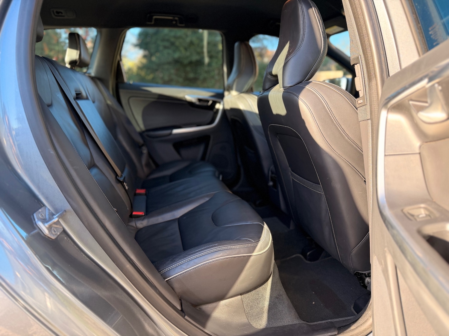 Used Volvo XC60 2017 for sale - 77053017: Photo 31