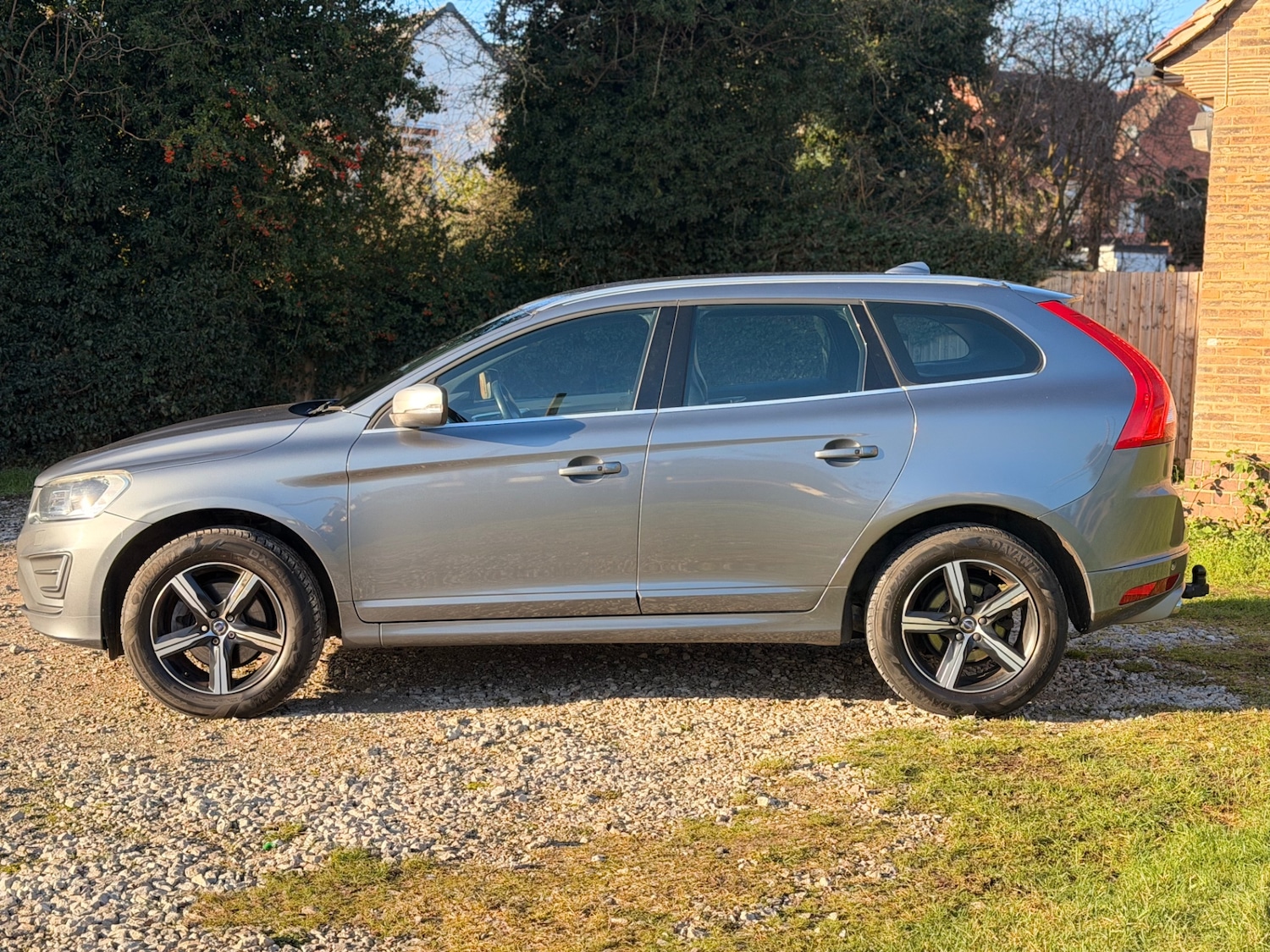 Used Volvo XC60 2017 for sale - 77053017: Photo 5
