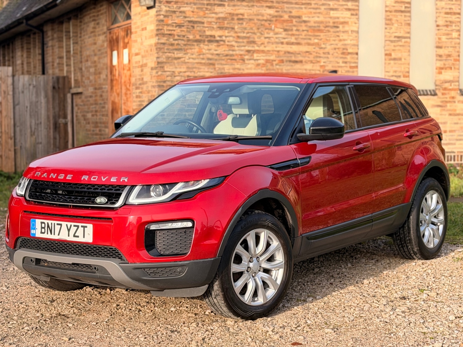 Used Land Rover Range Rover Evoque 2017 for sale - 76940234: Photo 1