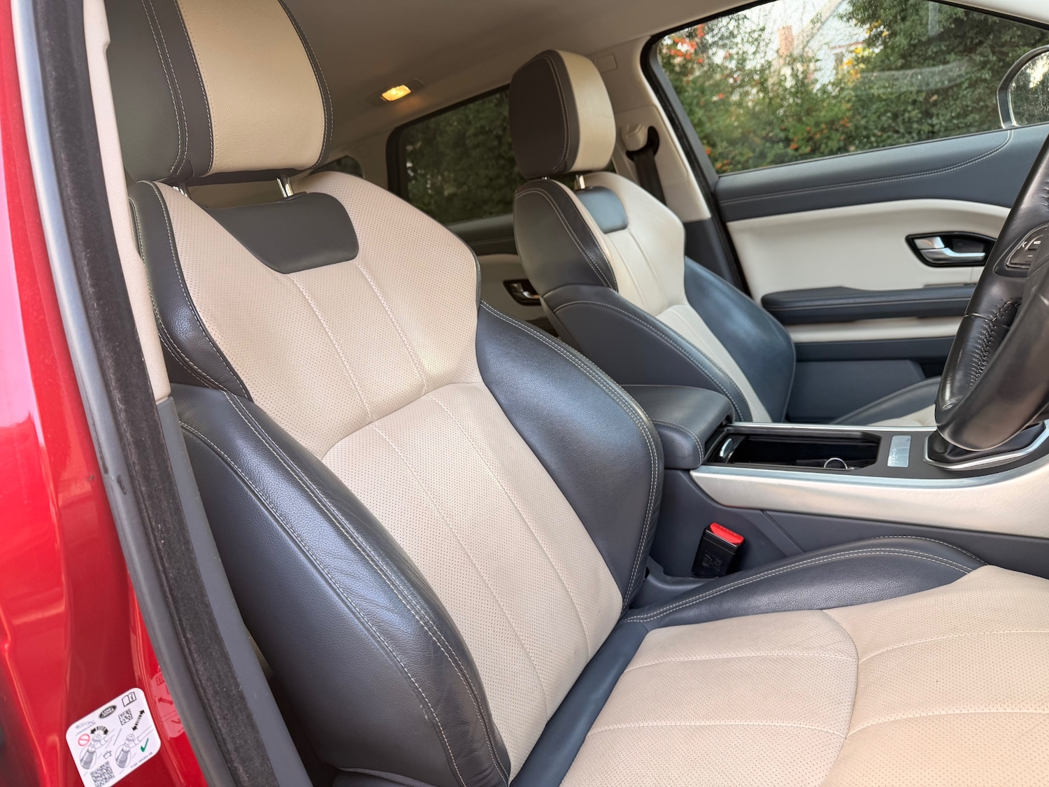 Used Land Rover Range Rover Evoque 2017 for sale - 76940234: Photo 11