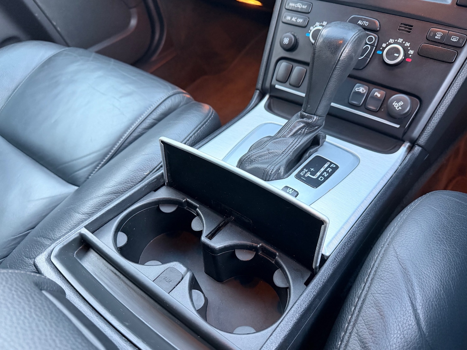 Used Volvo XC90 2014 for sale - 76380469: Photo 24