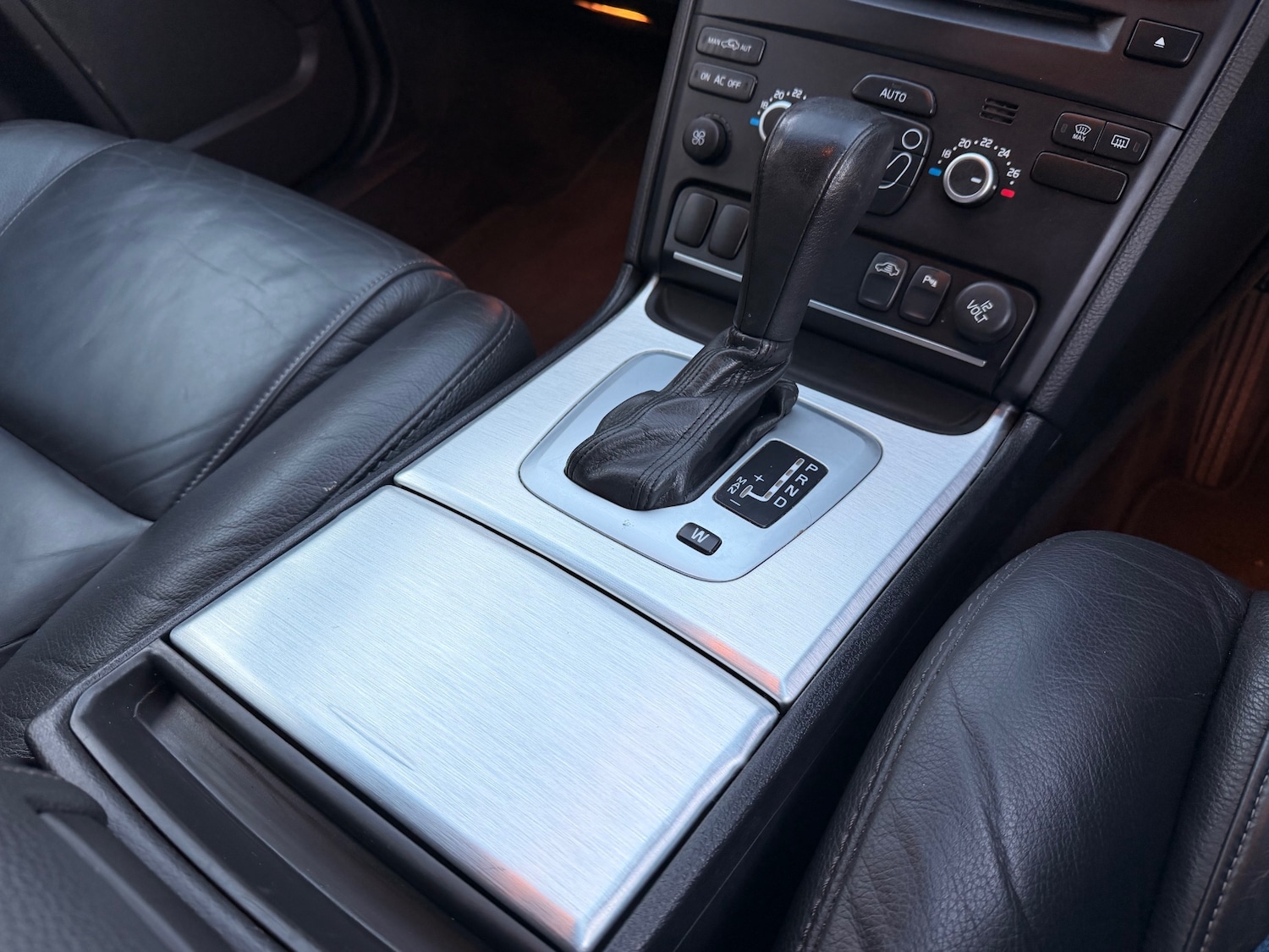 Used Volvo XC90 2014 for sale - 76380469: Photo 25