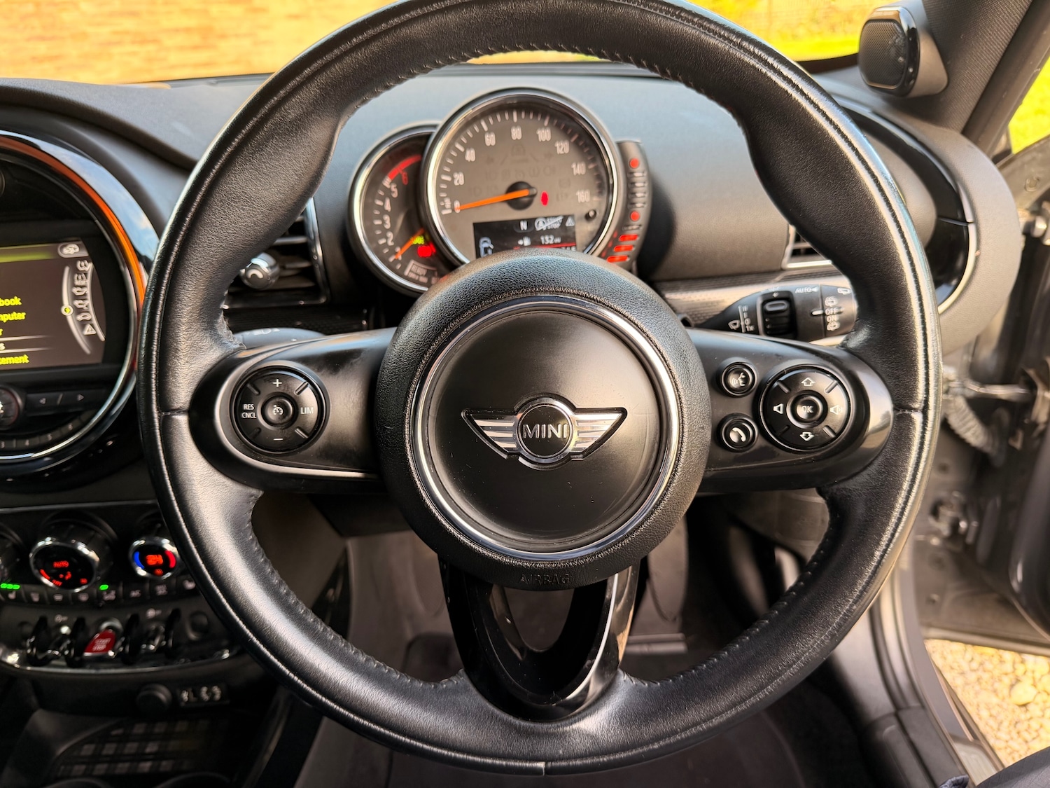 Used MINI Clubman 2016 for sale - 76882896: Photo 23