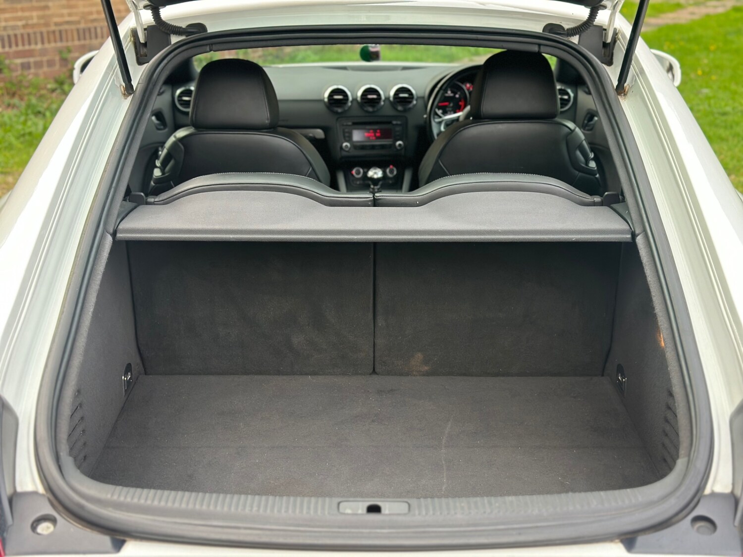 Used Audi TT 2010 for sale - 76032762: Photo 11