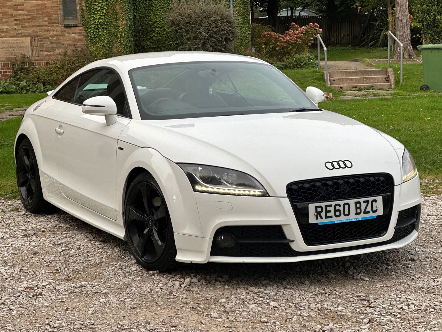 Used Audi TT 2010 for sale - 76032762: Photo 2