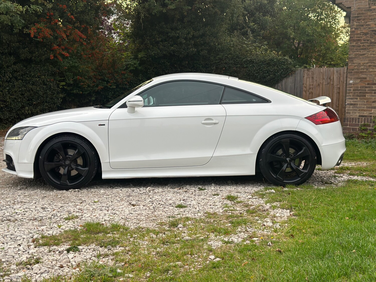 Used Audi TT 2010 for sale - 76032762: Photo 4