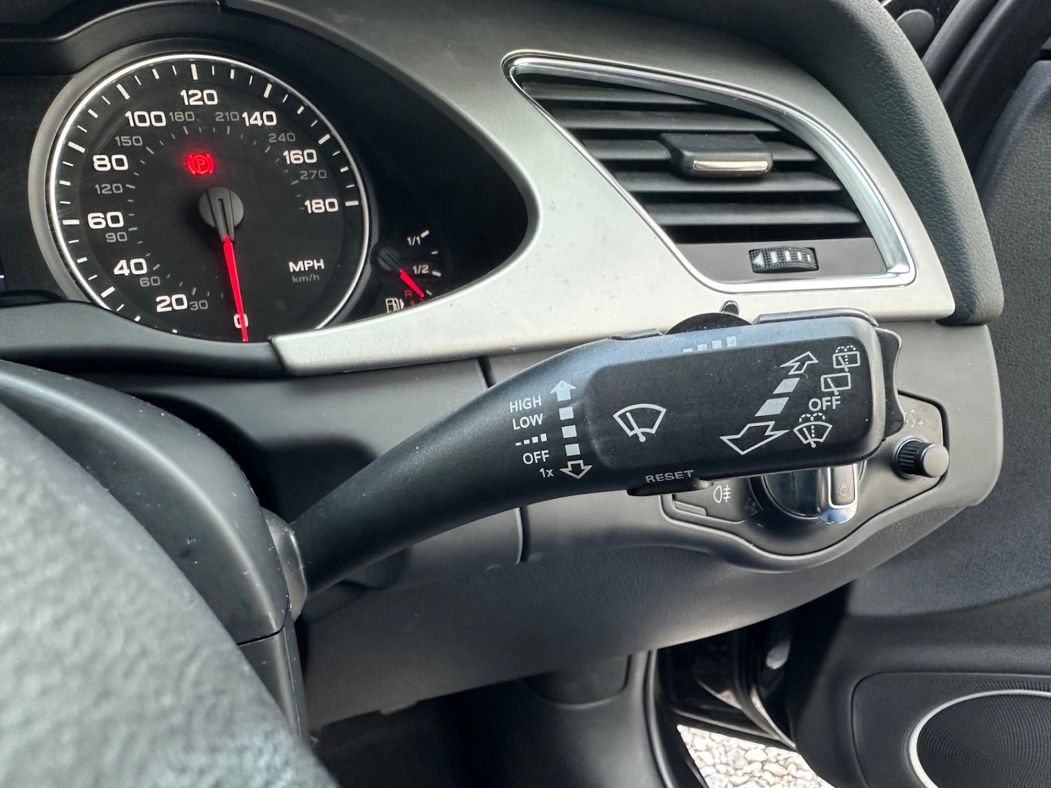 Used Audi A4 2009 for sale - 76129261: Photo 15