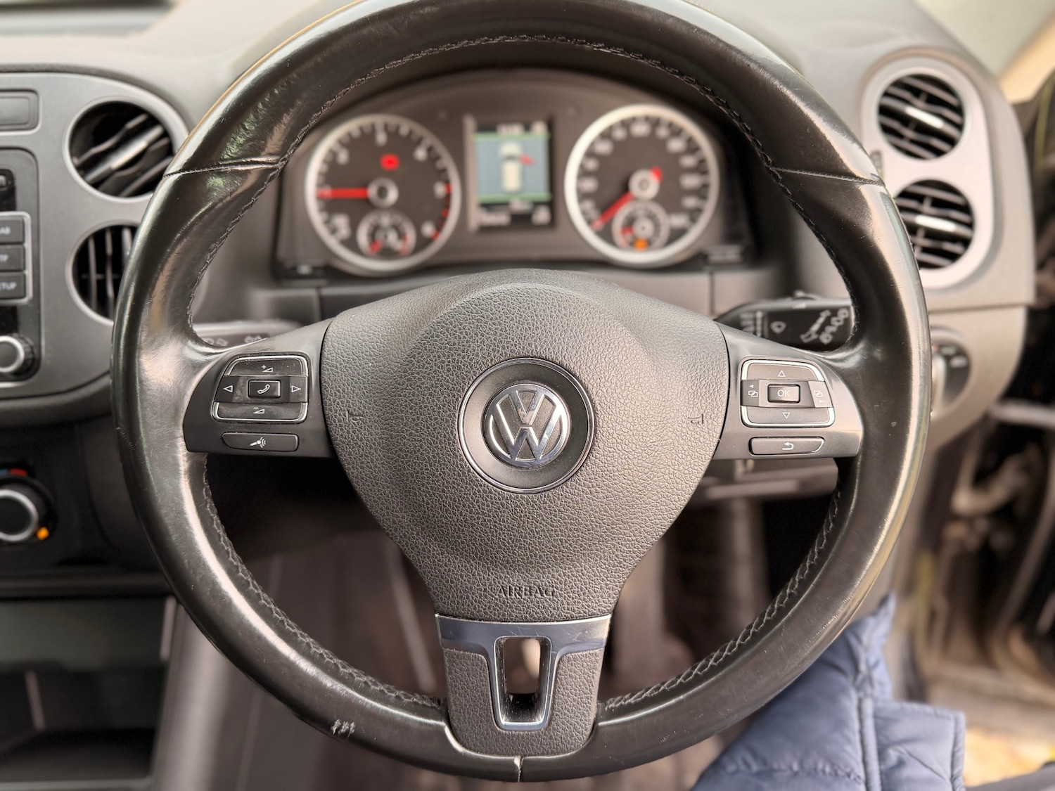 Used Volkswagen Tiguan 2011 for sale - 77213802: Photo 15