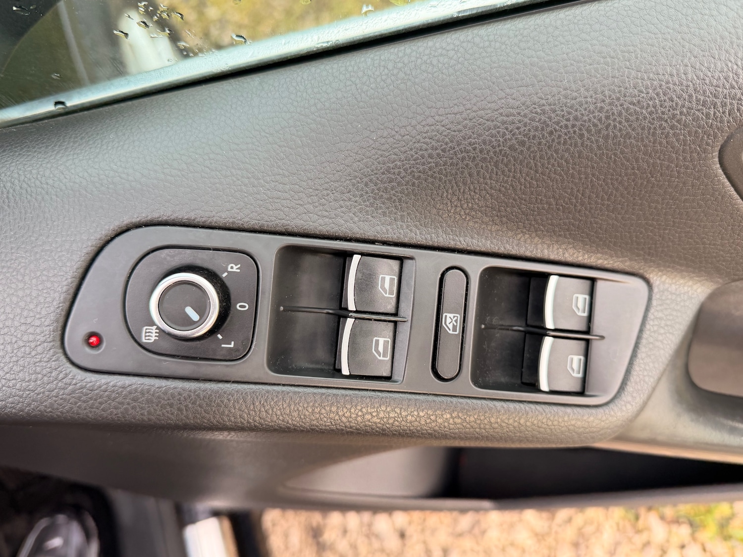 Used Volkswagen Tiguan 2011 for sale - 77213802: Photo 22