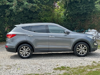 Used Hyundai Santa Fe 2014 for sale - 76000514: Photo