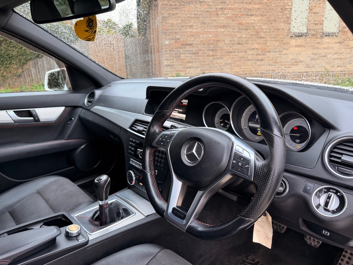 Used Mercedes-Benz C Class 2012 for sale - 76534080: Photo 19