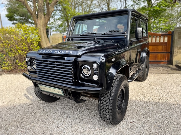 Used Land Rover Defender 2011 for sale - 74605342: Photo 1