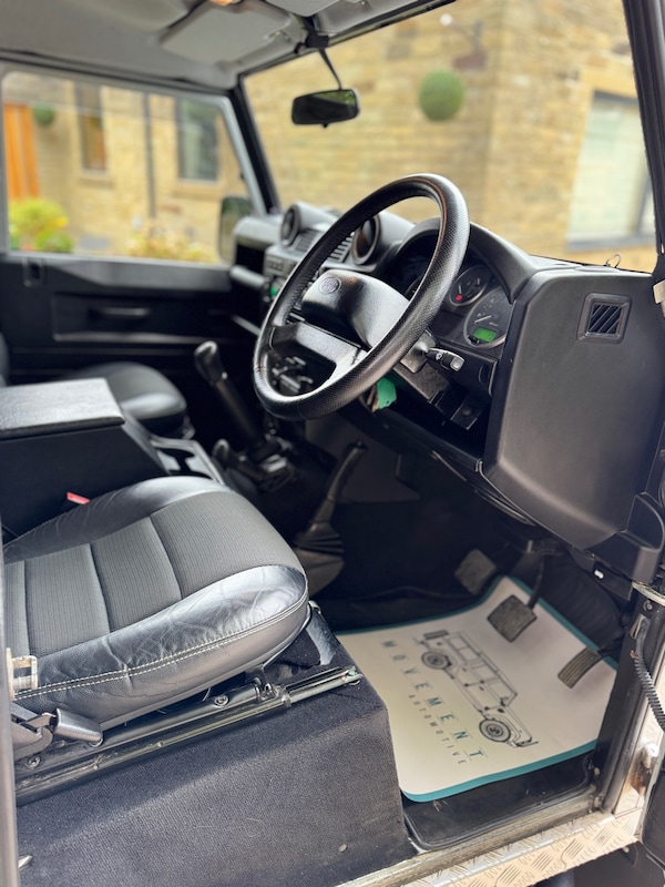 Used Land Rover Defender 2011 for sale - 75675419: Photo 15