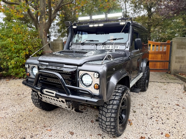Used Land Rover Defender 1997 for sale - 76316066: Photo 1
