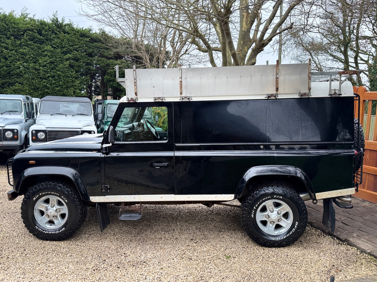 Used Land Rover Defender 2008 for sale - 76945946: Photo 4