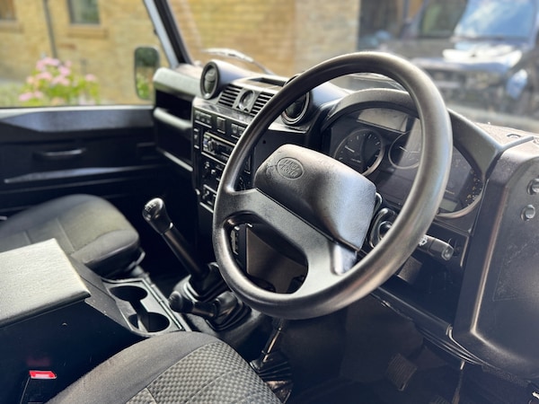 Used Land Rover Defender 2016 for sale - 75675379: Photo 15
