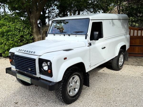 Used Land Rover Defender 2016 for sale - 75675379: Photo 2