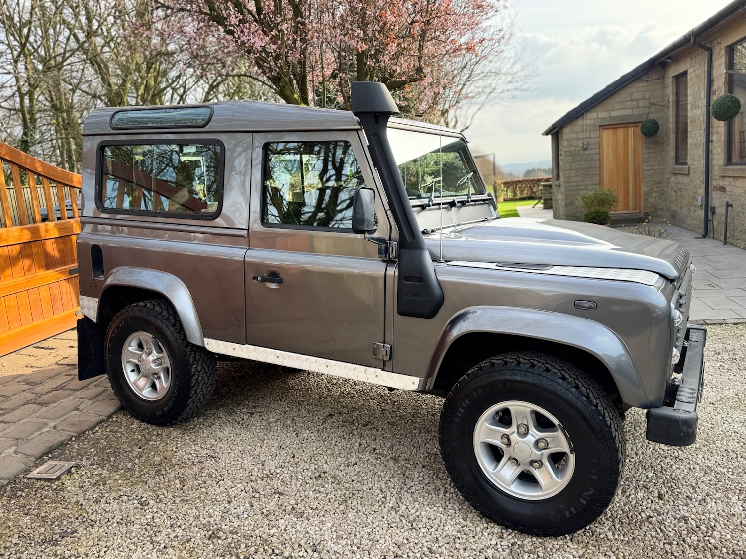 Used Land Rover Defender 2010 for sale - 78003920: Photo 13