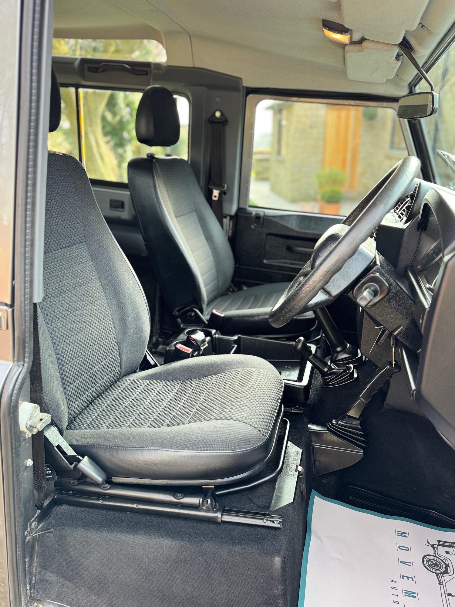 Used Land Rover Defender 2010 for sale - 78003920: Photo 17