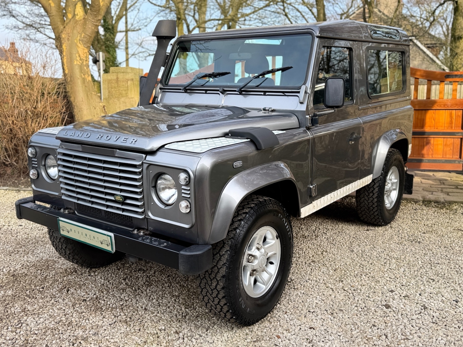 Used Land Rover Defender 2010 for sale - 78003920: Photo 2