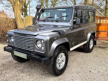 Used Land Rover Defender 2010 for sale - 78003920: Photo