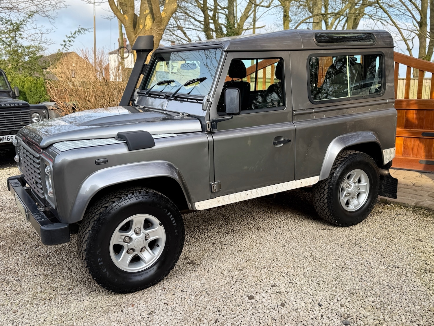 Used Land Rover Defender 2010 for sale - 78003920: Photo 3