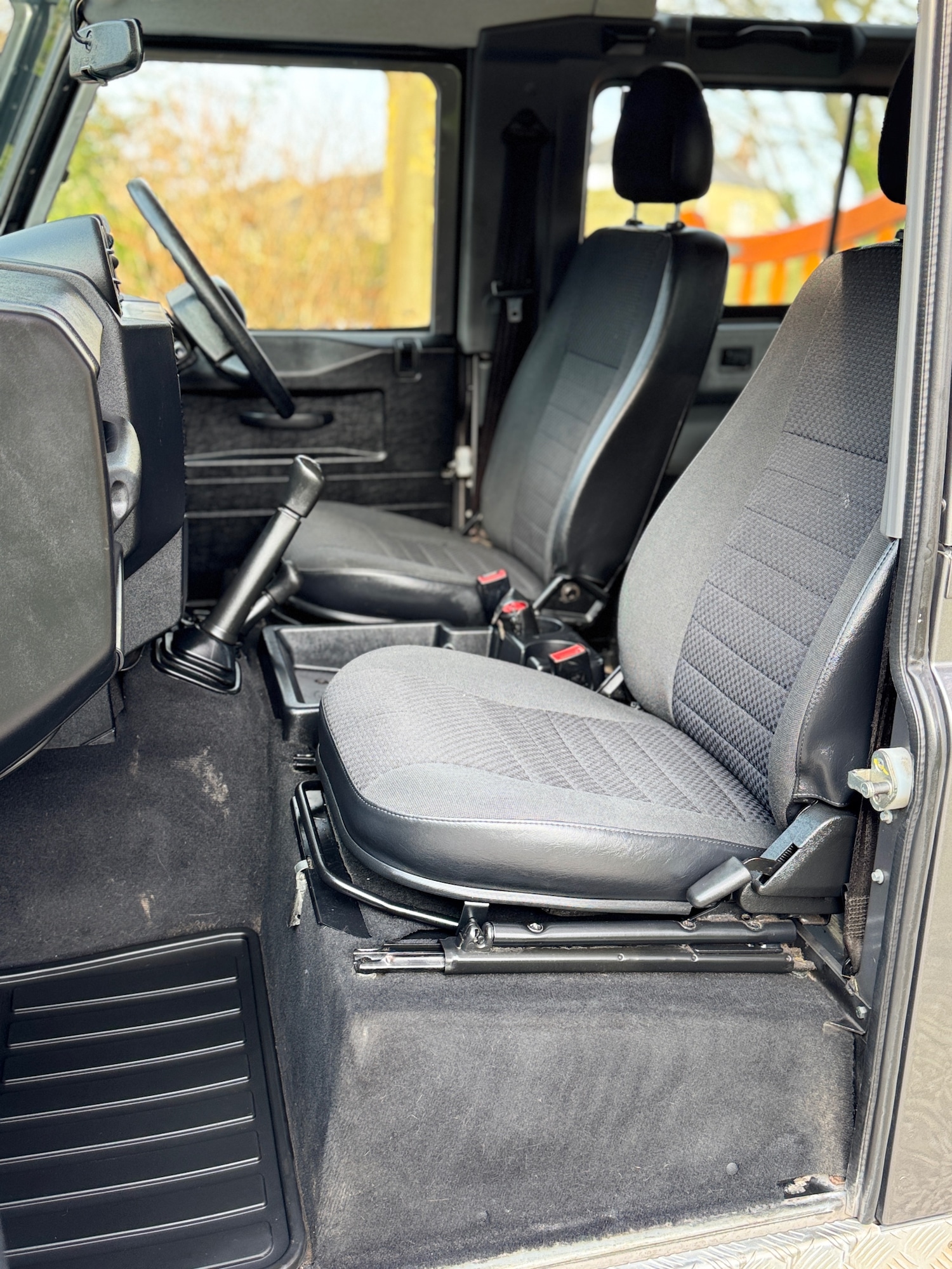 Used Land Rover Defender 2010 for sale - 78003920: Photo 6