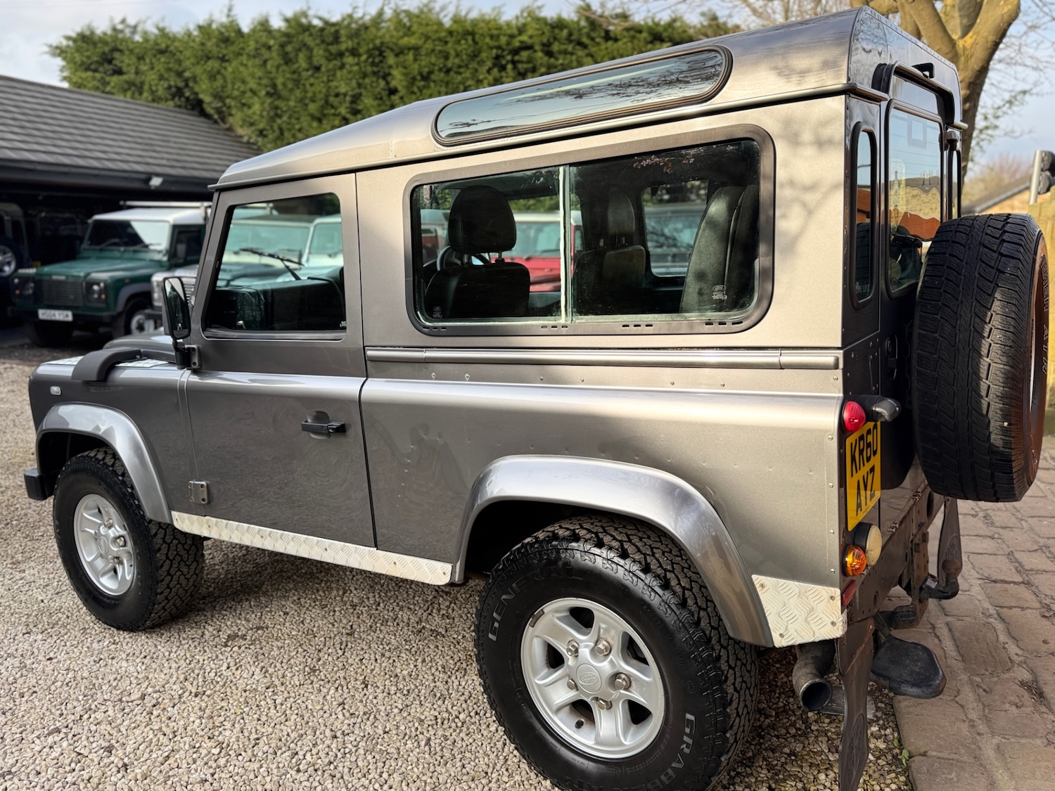 Used Land Rover Defender 2010 for sale - 78003920: Photo 9