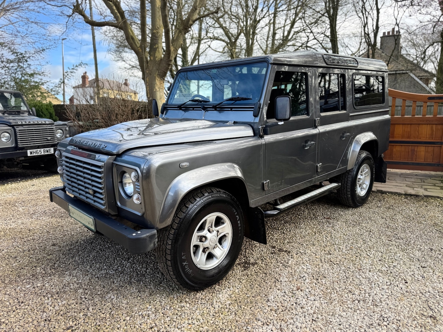 Used Land Rover Defender 2015 for sale - 78001531: Photo 2